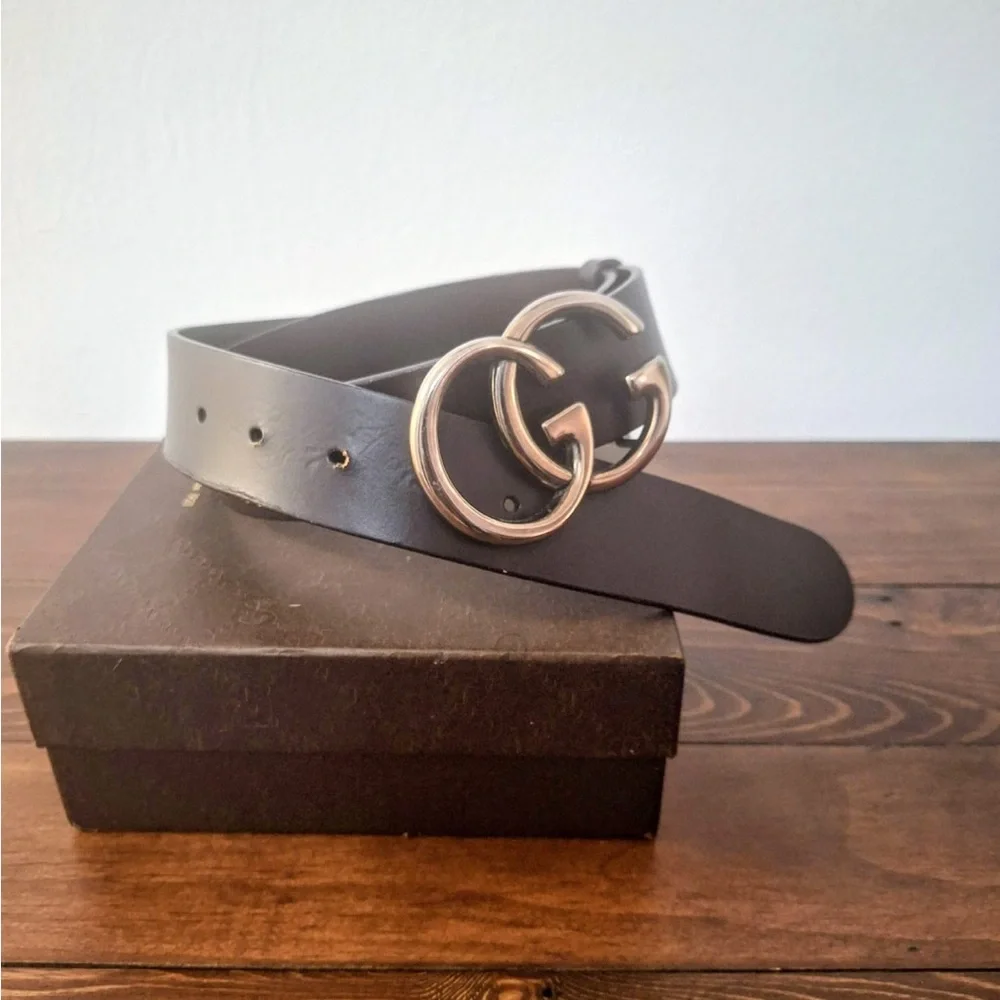 Gucci Black Belt with Silver GG Emblem - Picture 1 of 3